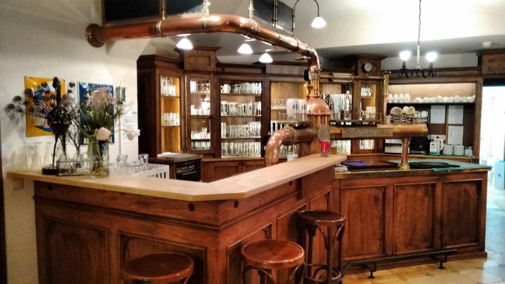 Altstadt- Und Businesshotel Pfaubraeu - Brauereigasthof - Fruehstuecksbuffet - Kostenfreie Radgarage - Hunde Willkommen Trostberg an der Alz Exterior photo