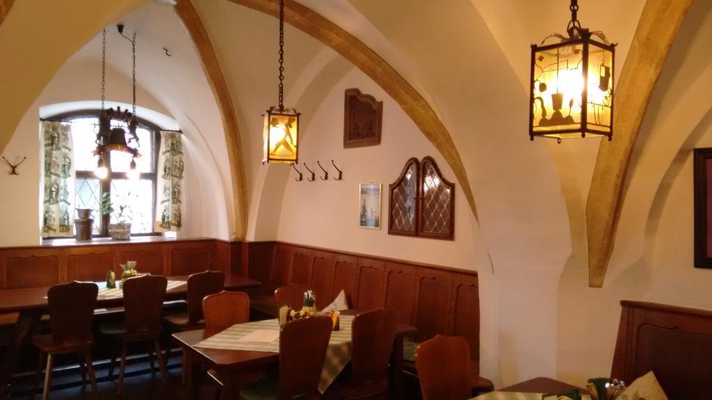 Altstadt- Und Businesshotel Pfaubraeu - Brauereigasthof - Fruehstuecksbuffet - Kostenfreie Radgarage - Hunde Willkommen Trostberg an der Alz Exterior photo