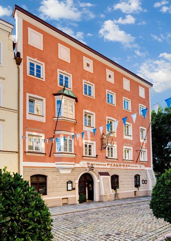 Altstadt- Und Businesshotel Pfaubraeu - Brauereigasthof - Fruehstuecksbuffet - Kostenfreie Radgarage - Hunde Willkommen Trostberg an der Alz Exterior photo